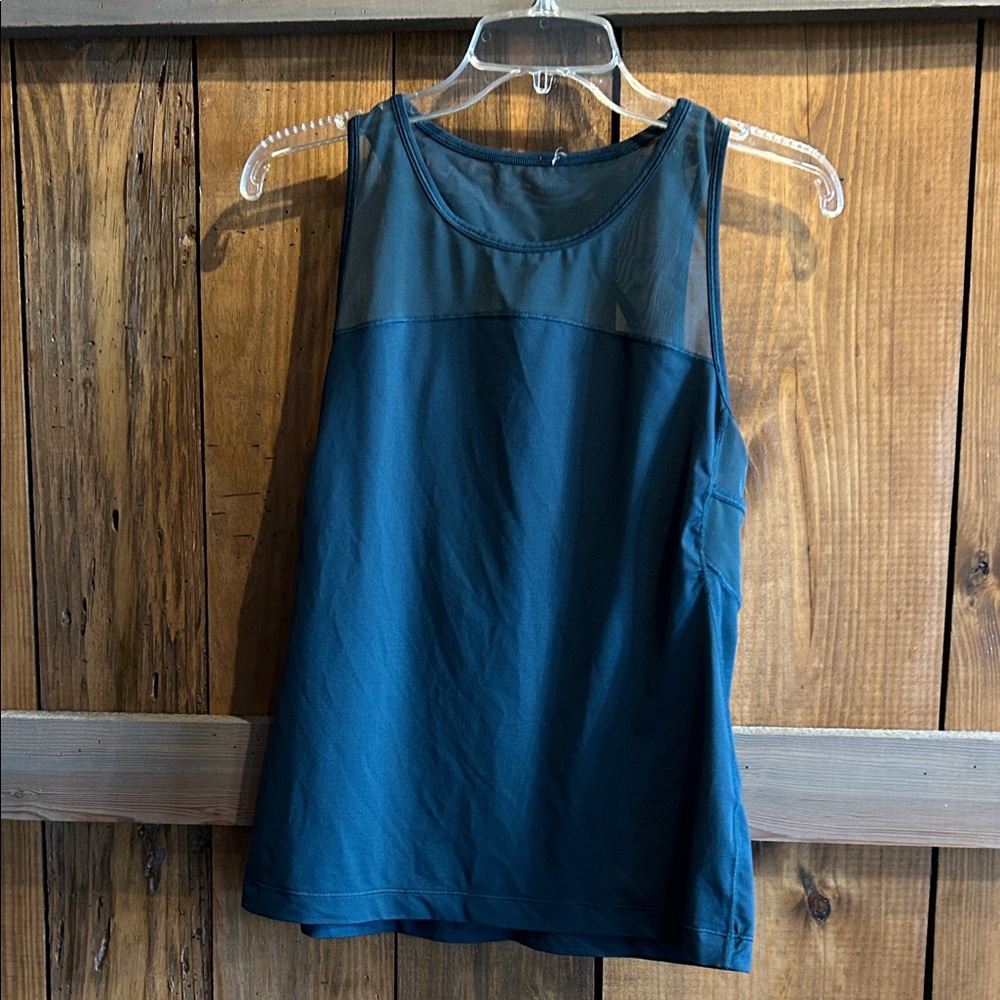 Lululemon Women's Blue Sleeveless Top